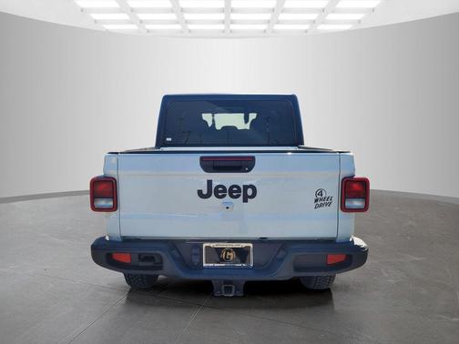 2022 Jeep Gladiator Sport