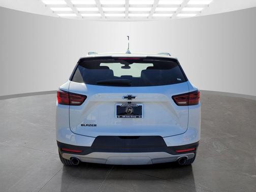 Summit White 2023 Chevrolet Blazer 2LT