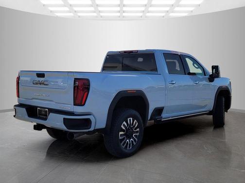 Glacier White Tricoat 2026 GMC Sierra 2500 Denali Ultimate