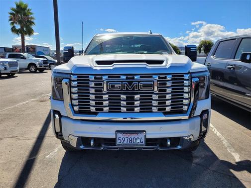 2025 GMC Sierra 2500 Denali