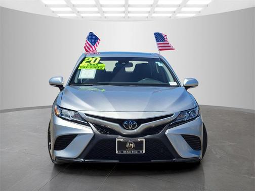 2020 Toyota Camry SE
