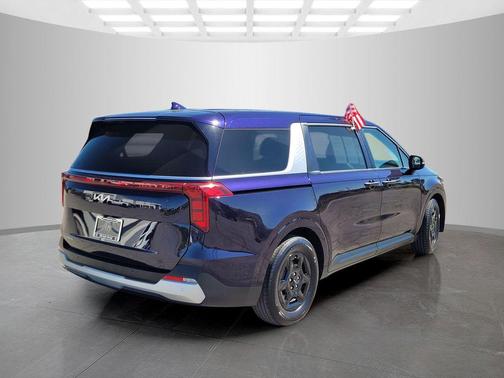 2025 Kia Carnival LXS