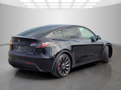 2022 Tesla Model Y Performance Dual Motor All-Wheel Drive