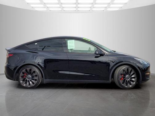 2022 Tesla Model Y Performance Dual Motor All-Wheel Drive
