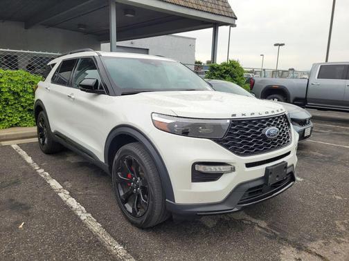 Star White Metallic Tri-Coat 2023 Ford Explorer ST
