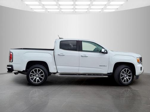 Summit White 2019 GMC Canyon Denali