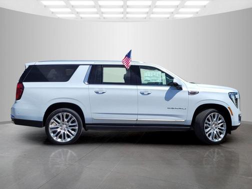 Glacier White Tricoat 2026 GMC Yukon XL Denali