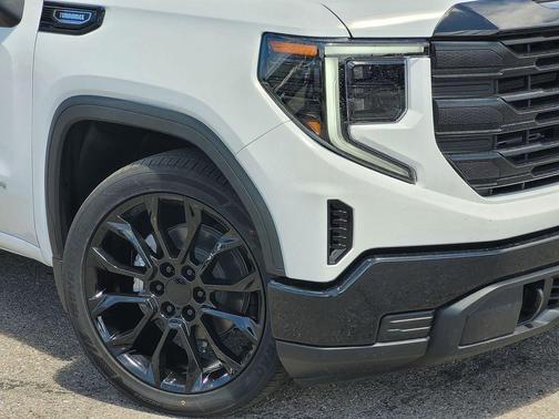 Summit White 2026 GMC Sierra 1500 Pro