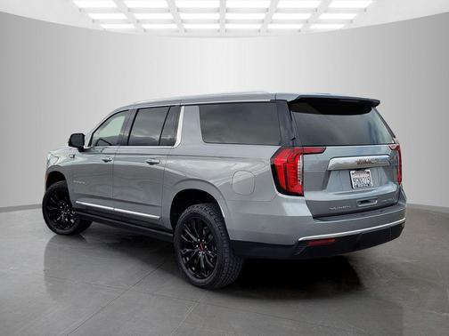 Sterling Metallic 2023 GMC Yukon XL Denali