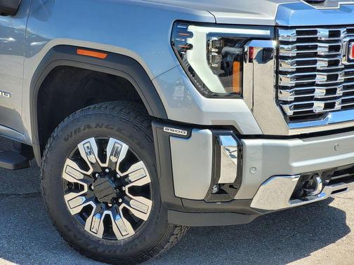 Sterling Metallic 2026 GMC Sierra 2500 Denali