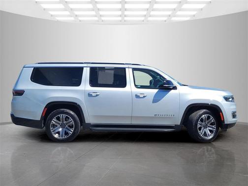 2023 Jeep Wagoneer L Series II 4x4