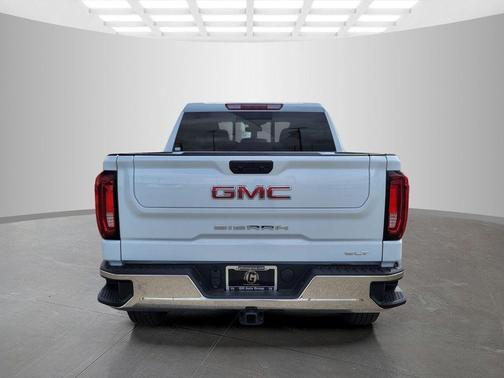 Glacier White Tricoat 2026 GMC Sierra 1500 SLT