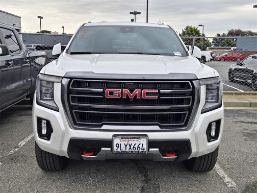 2024 GMC Yukon 4WD AT4