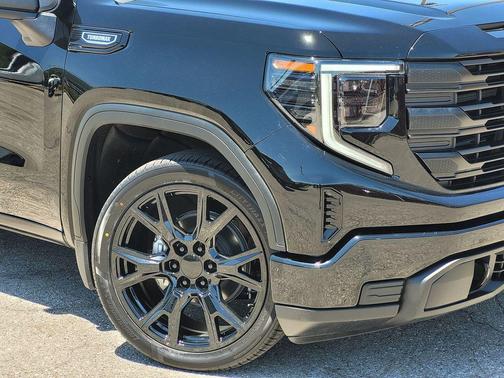 Onyx Black 2026 GMC Sierra 1500 Pro