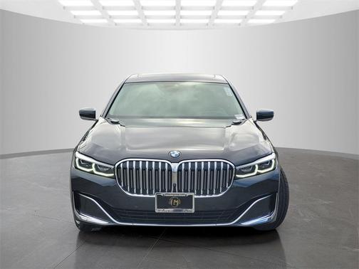 2022 BMW 740 i xDrive
