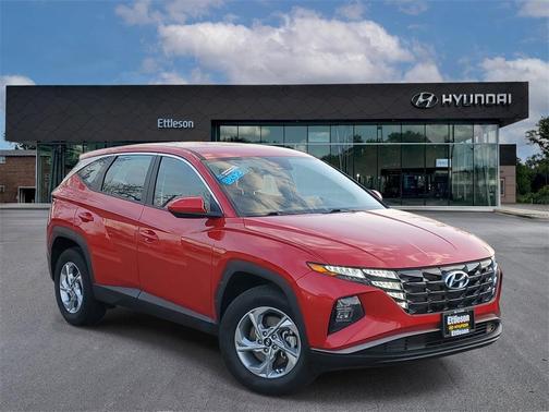 2023 Hyundai TUCSON SE