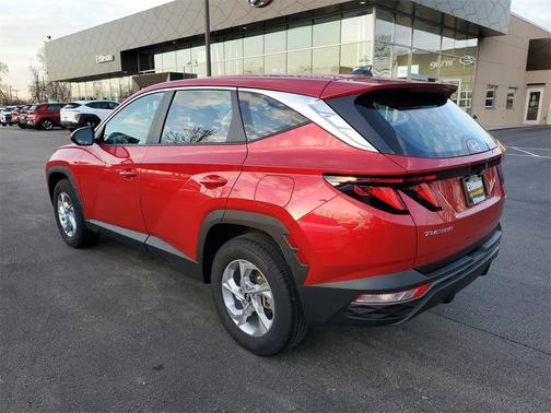 2023 Hyundai TUCSON SE