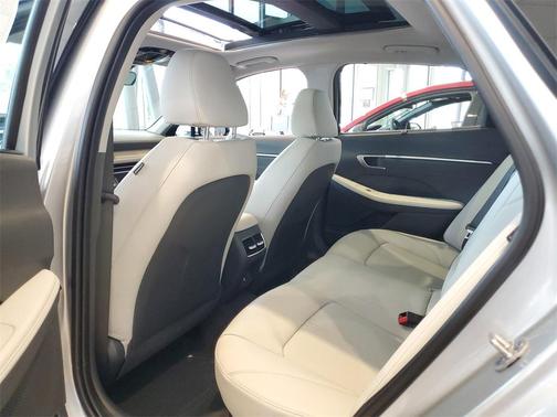 2025 Hyundai SONATA Hybrid Limited