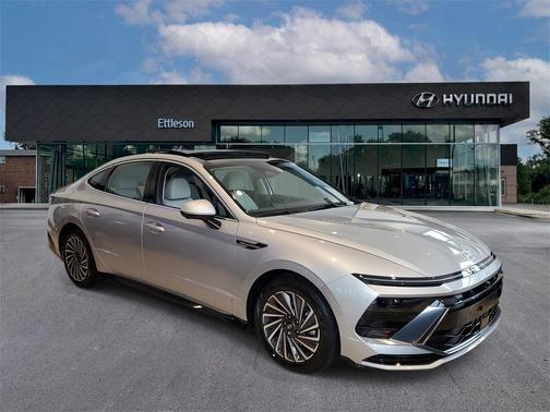 2025 Hyundai SONATA Hybrid Limited