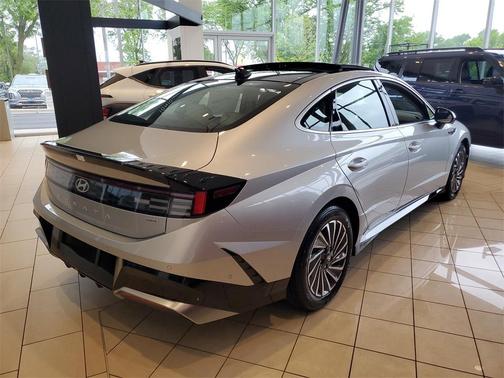 2025 Hyundai SONATA Hybrid Limited