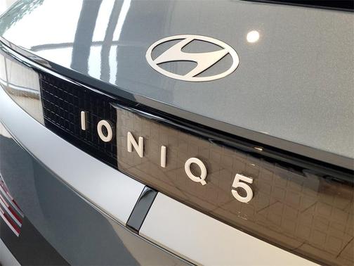 2025 Hyundai IONIQ 5 SEL