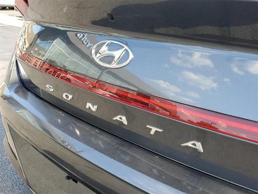 2022 Hyundai SONATA Limited