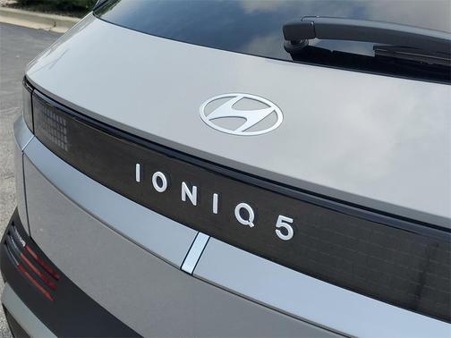 2025 Hyundai IONIQ 5 SEL