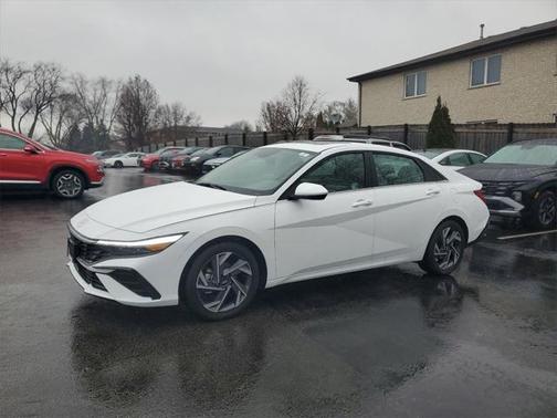 2025 Hyundai ELANTRA SEL Convenience