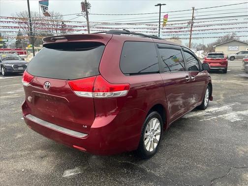 2011 Toyota Sienna LE