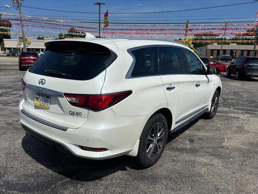 2017 INFINITI QX60 Base