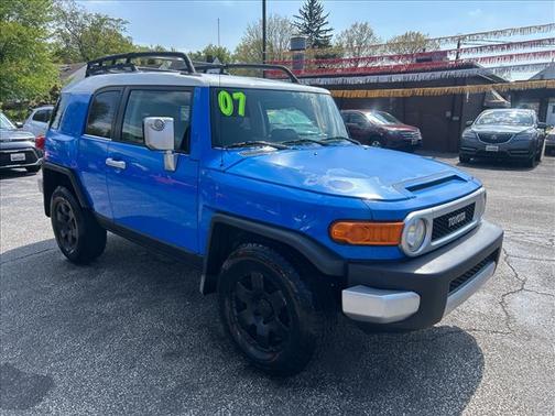 White/Voodoo Blue 2007 Toyota FJ Cruiser Base