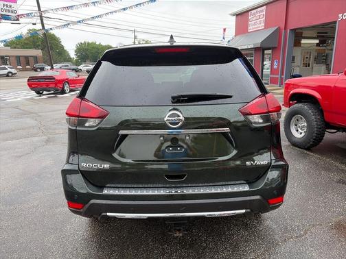 Midnight Pine Metallic 2019 Nissan Rogue SV