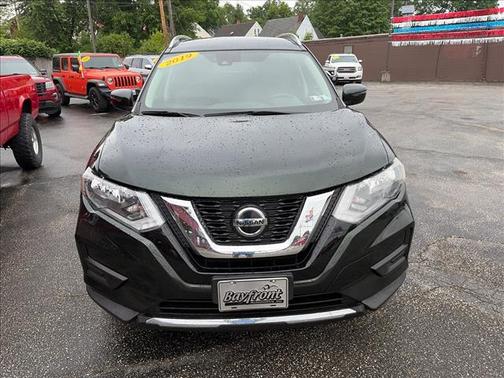 Midnight Pine Metallic 2019 Nissan Rogue SV