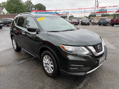 Midnight Pine Metallic 2019 Nissan Rogue SV