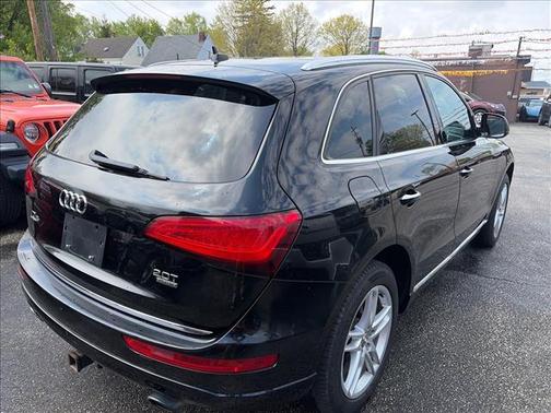 Brilliant Black 2016 Audi Q5 2.0T Premium