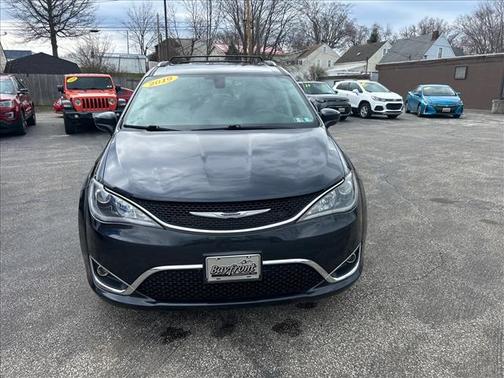 2019 Chrysler Pacifica Touring L