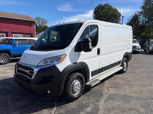 Bright White Clearcoat 2025 RAM ProMaster 2500 Tradesman