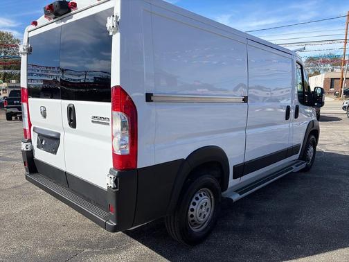Bright White Clearcoat 2025 RAM ProMaster 2500 Tradesman