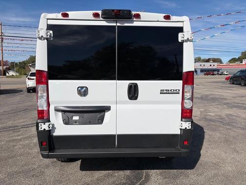Bright White Clearcoat 2025 RAM ProMaster 2500 Tradesman