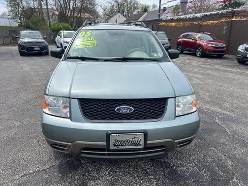 2005 Ford Freestyle SE