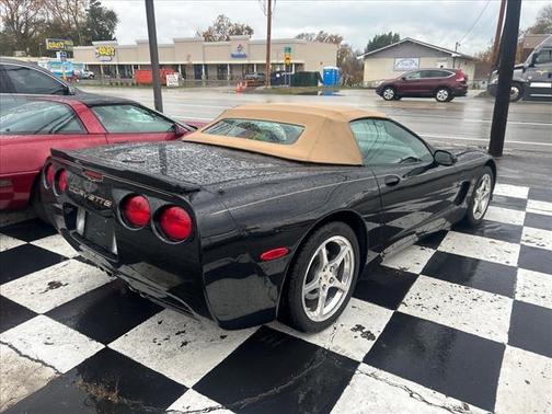 2004 Chevrolet Corvette Base