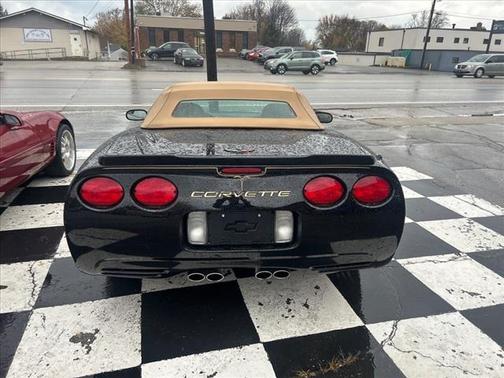 2004 Chevrolet Corvette Base