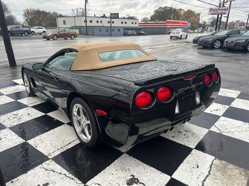 2004 Chevrolet Corvette Base