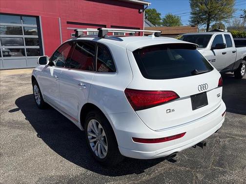 Glacier White Metallic 2016 Audi Q5 2.0T Premium Plus