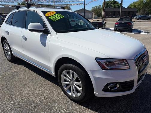 Glacier White Metallic 2016 Audi Q5 2.0T Premium Plus