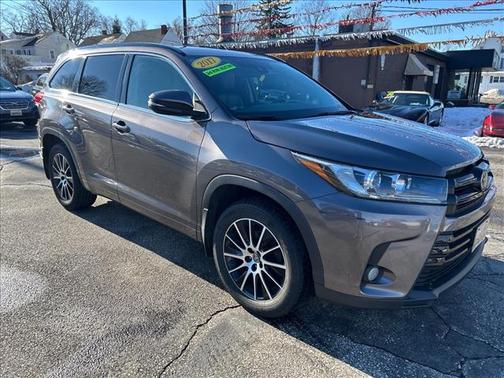 2017 Toyota Highlander SE