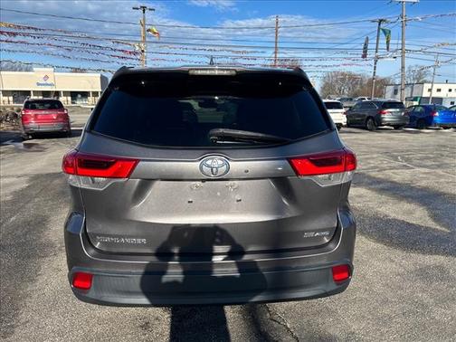 2017 Toyota Highlander SE