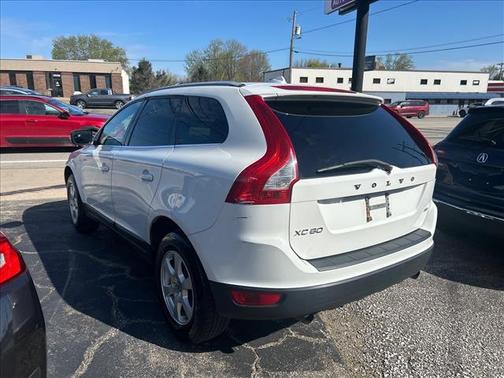 Ice White 2012 Volvo XC60 3.2