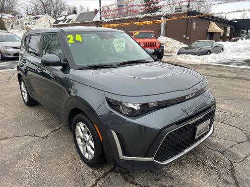2024 Kia Soul LX