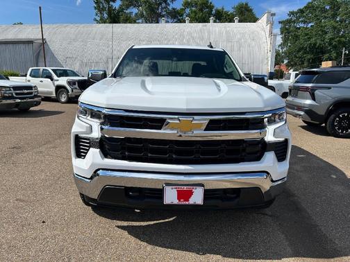 Summit White 2026 Chevrolet Silverado 1500 LT